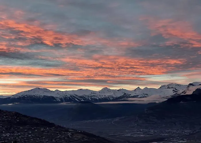 아파트 In With Balcony